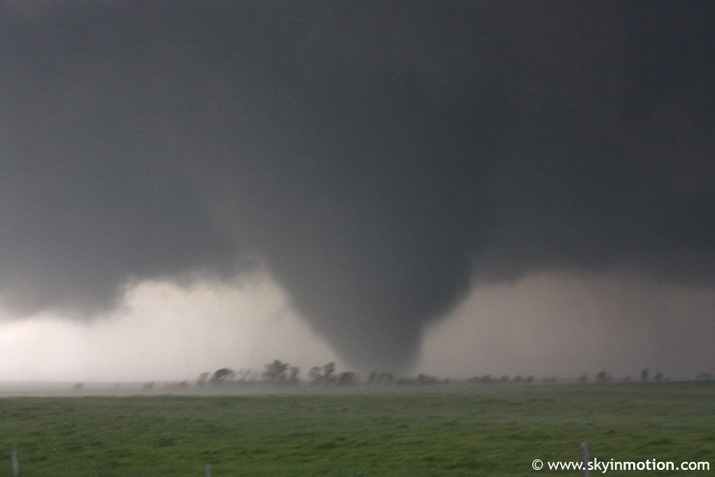 Select to view in the U.S. Tornadoes flickr group. 