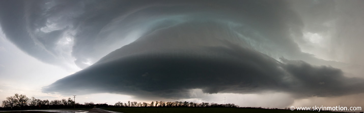 View photo in U.S. Tornadoes flickr pool. 