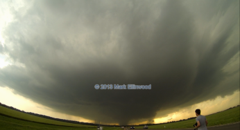 Chasecation 2013 Day 12 – Large tornado near Bennington, KS