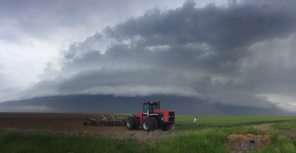 Stacked plate shelf cloud near the Colorado/Kansas border. 